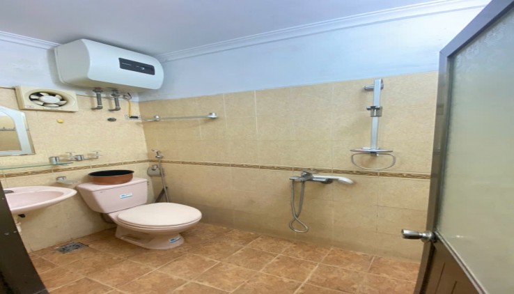 Cho thuê nhà nguyên căn ngõ 25 Lương Khánh Thiện, 30m2, 4 tầng, 2 ngủ, 8 Triệu